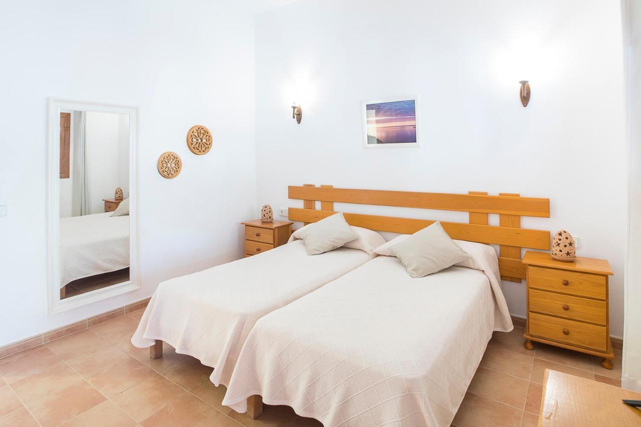 Apartamentos Molina 9-10-11 Ес Кало Екстериор снимка